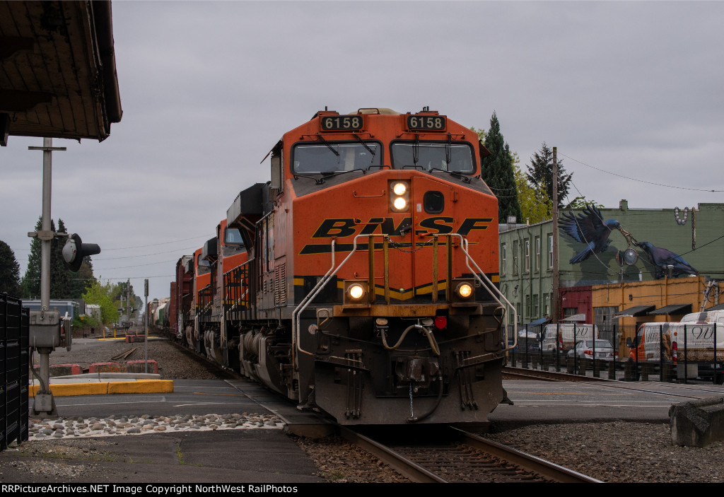 BNSF 6158